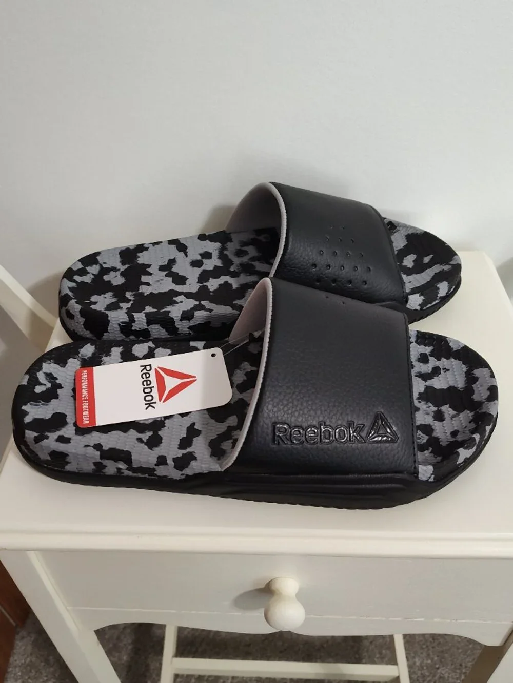 Reebok Delta Vital men's black & gray camo slide sandals, NWTs, size 10